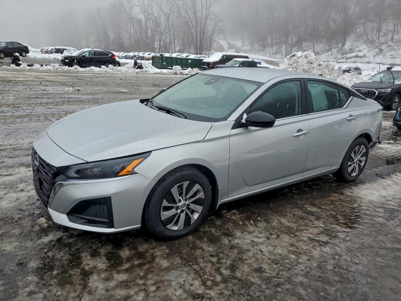 Nissan Altima S Image 1