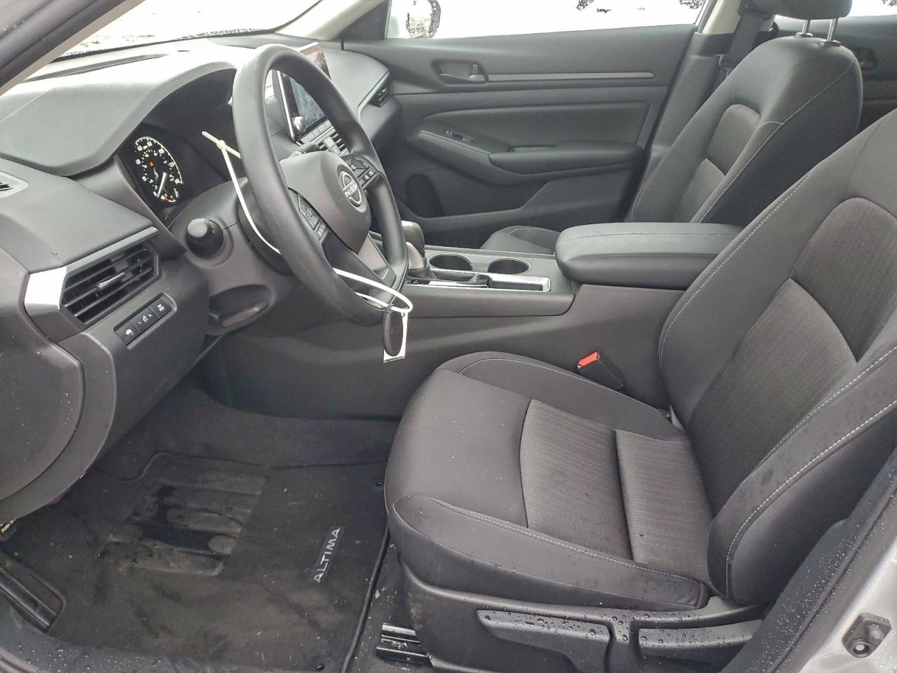 Nissan Altima S Image 3