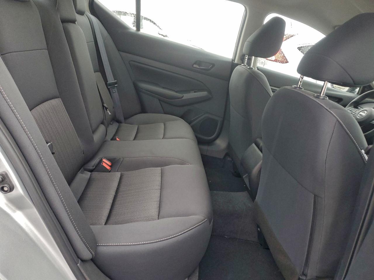 Nissan Altima S Image 11