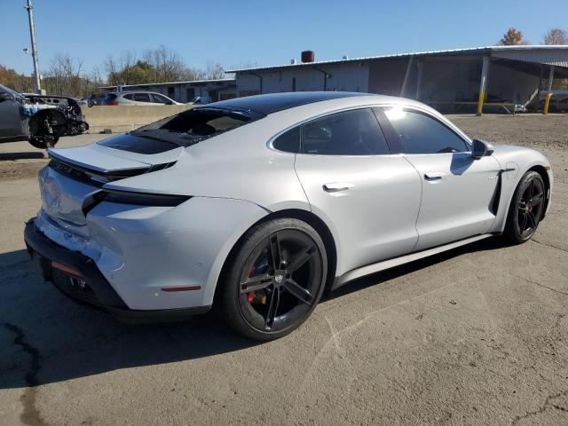 Porsche Taycan 4s Image 2