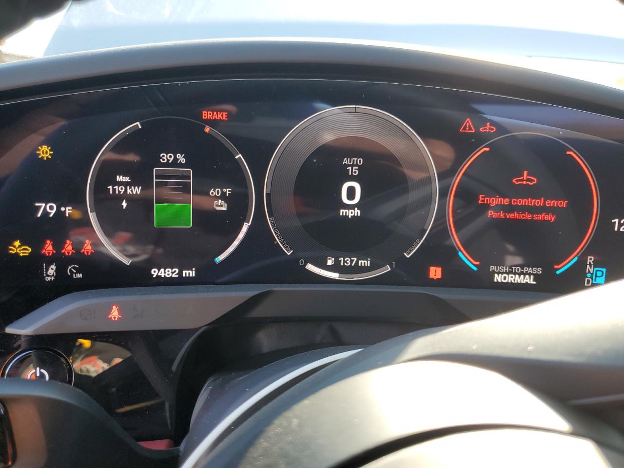 Porsche Taycan 4s Image 12