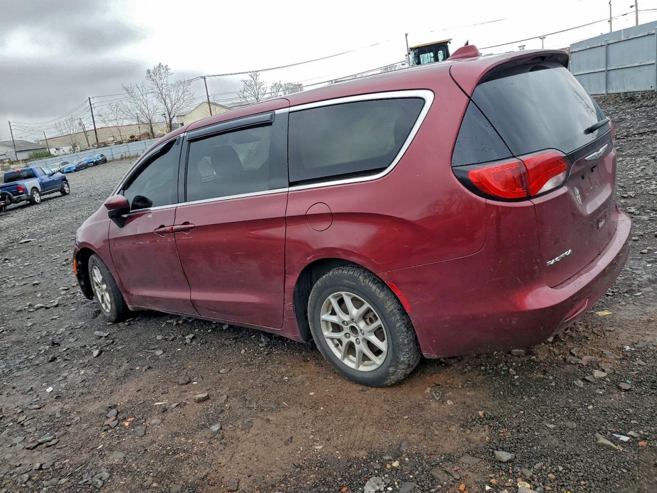Chrysler Pacifica Touring Image 13