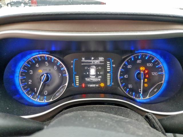 Chrysler Pacifica Touring Image 3