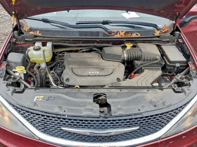 Chrysler Pacifica Touring Image 5