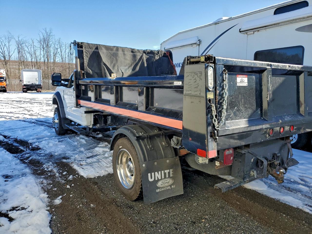 Ford F-550 Super Duty Image 13