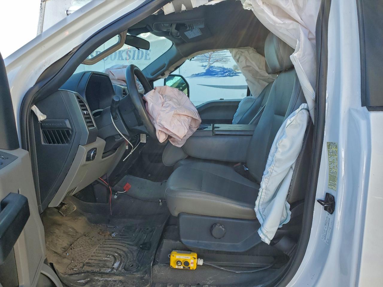 Ford F-550 Super Duty Image 6