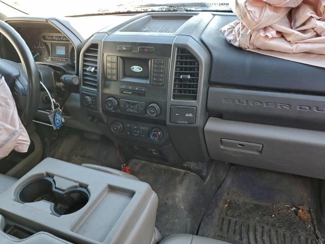 Ford F-550 Super Duty Image 7