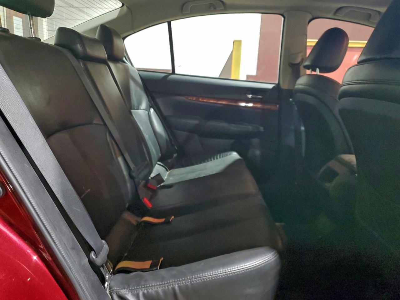 Subaru Legacy 3.6r Limited Image 12