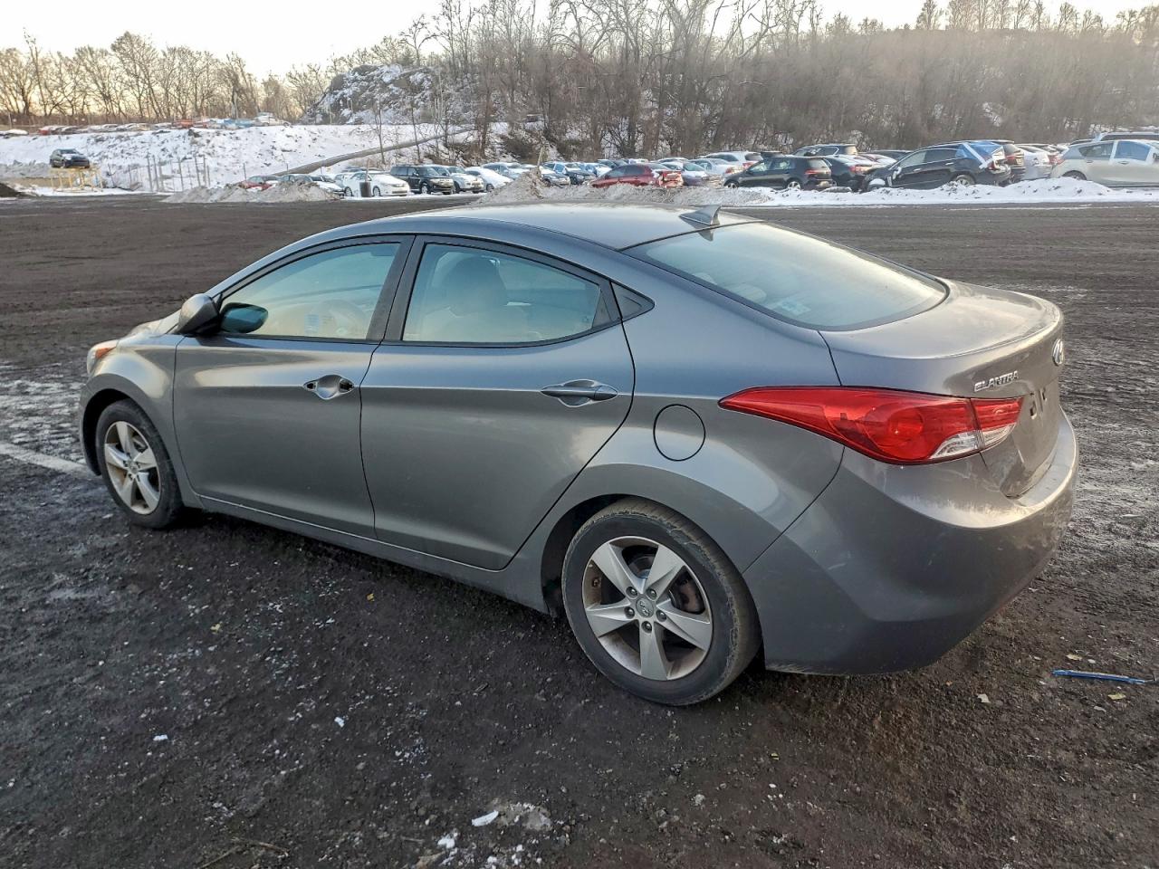 Hyundai ELANTRA Gls Image 10