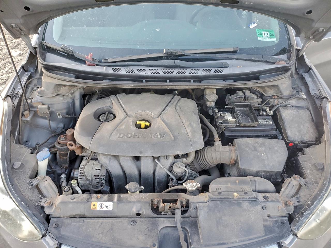 Hyundai ELANTRA Gls Image 12