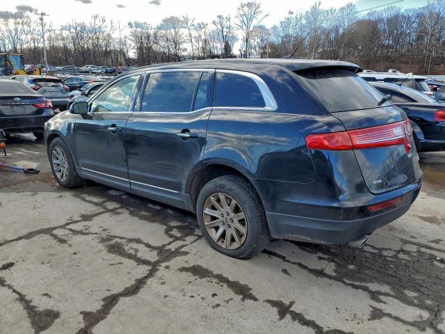 Lincoln MKT Image 13