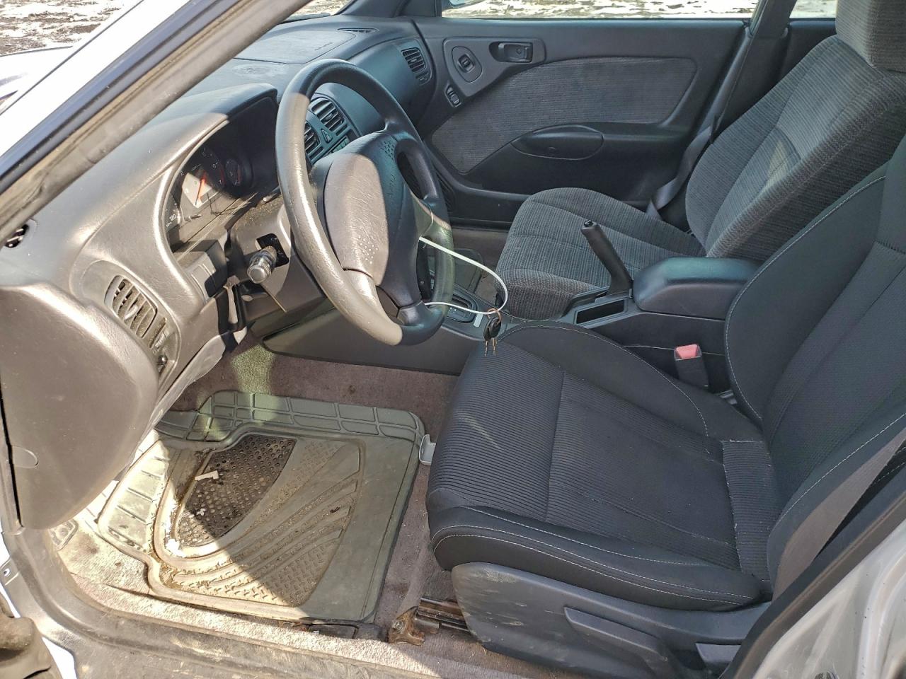 Subaru Legacy L Image 2