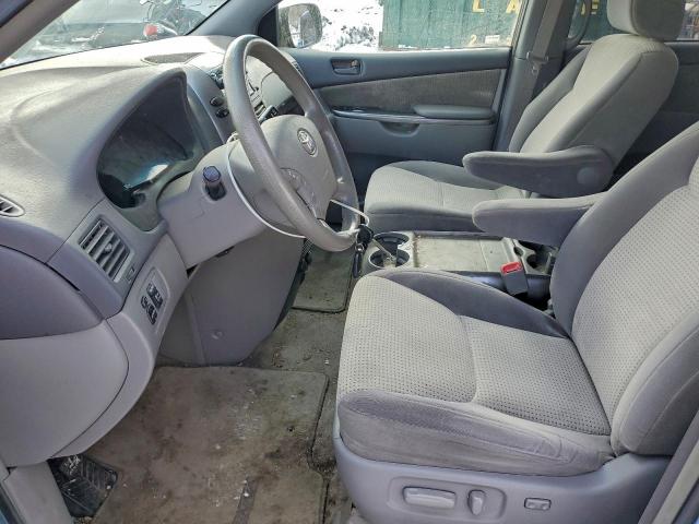 Toyota Sienna Ce Image 6