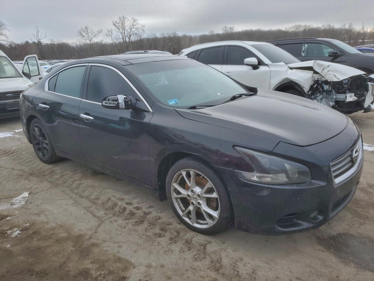 Nissan Maxima S Image 5