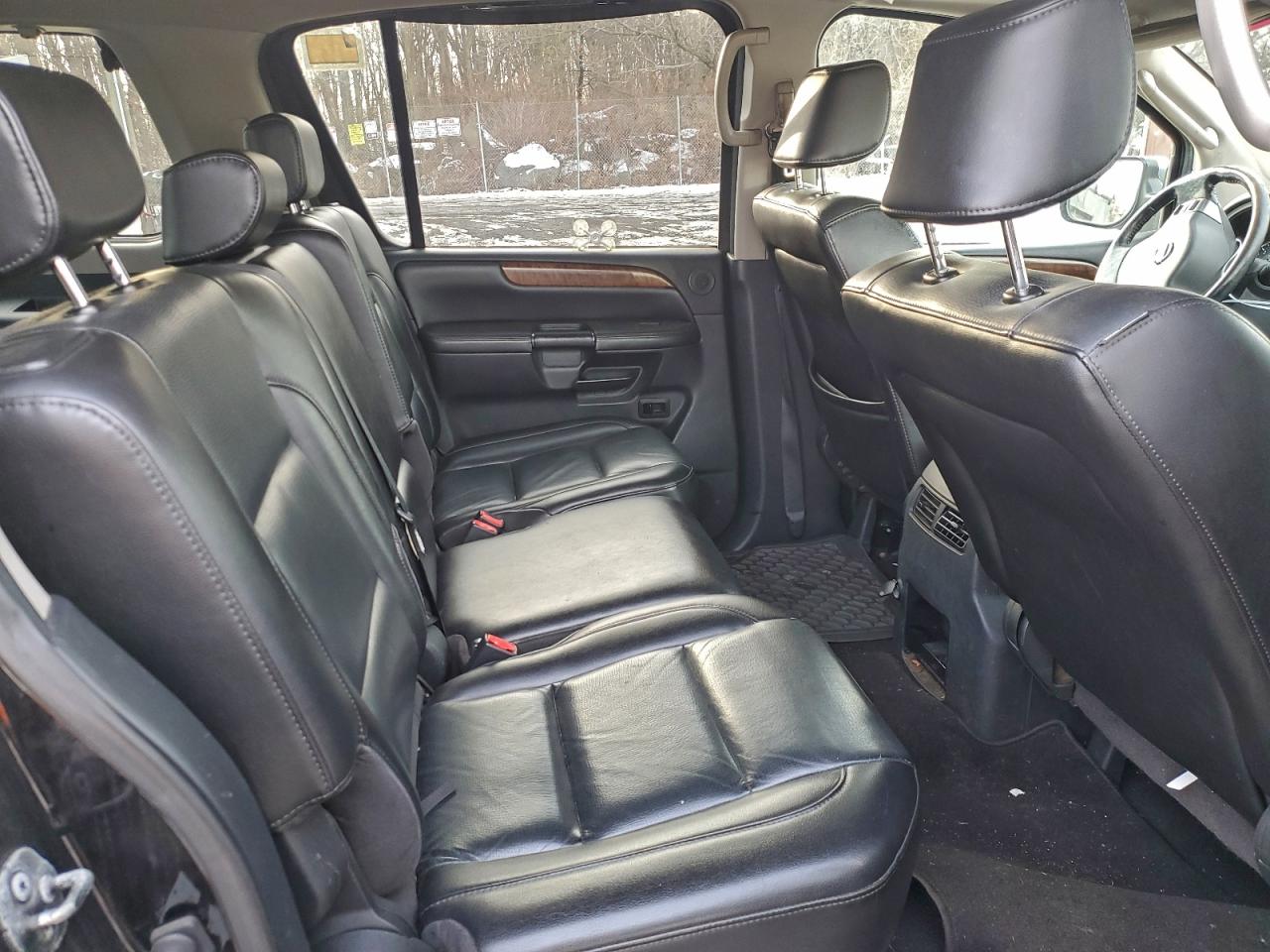 Nissan Armada Se Image 8