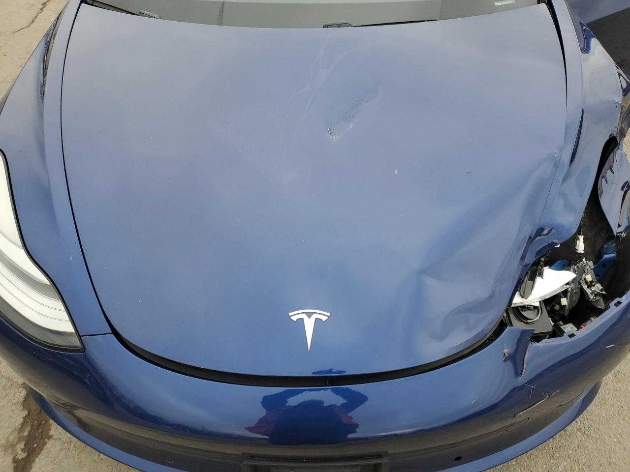 Tesla Model 3 Image 12