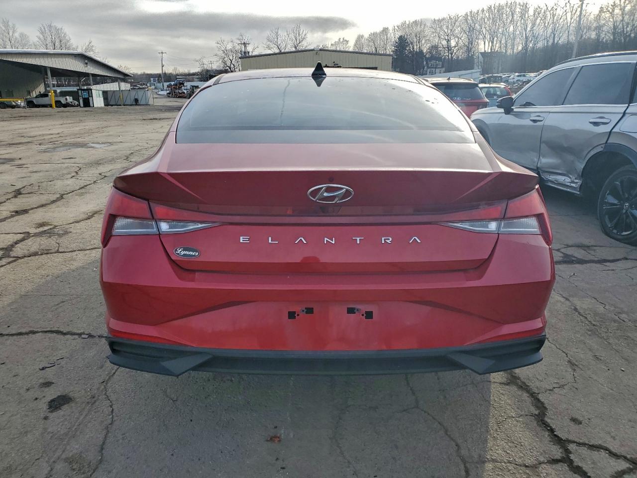 Hyundai ELANTRA Sel Image 2