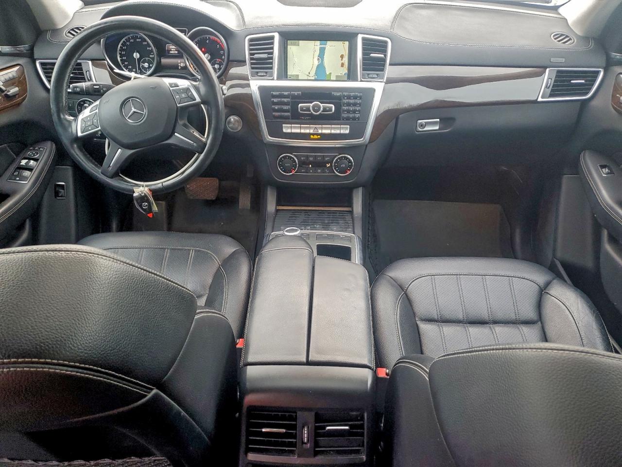 Mercedes-Benz G-Class 350 Bluetec Image 9