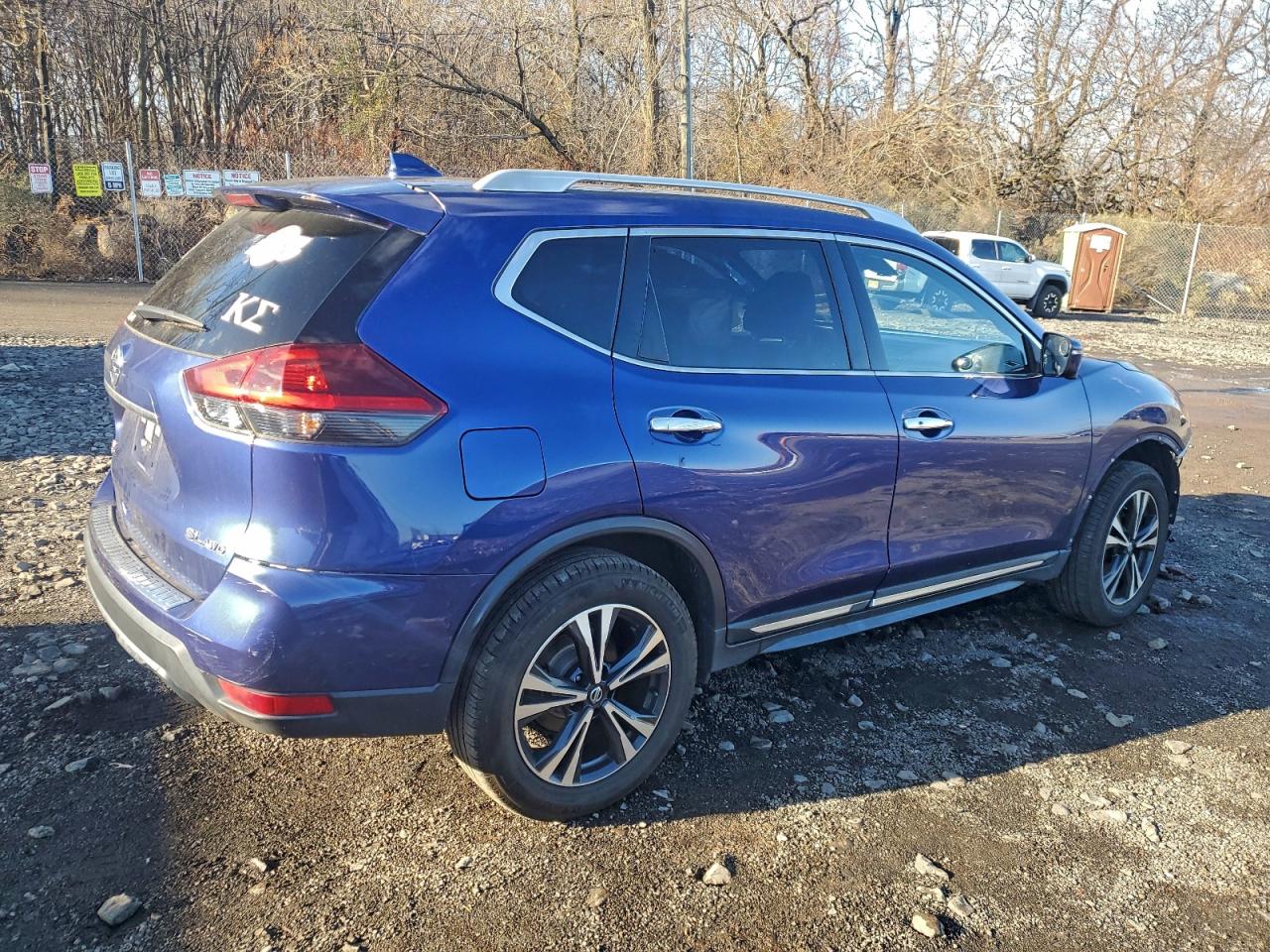 Nissan Rogue S Image 3