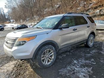  Salvage Ford Explorer