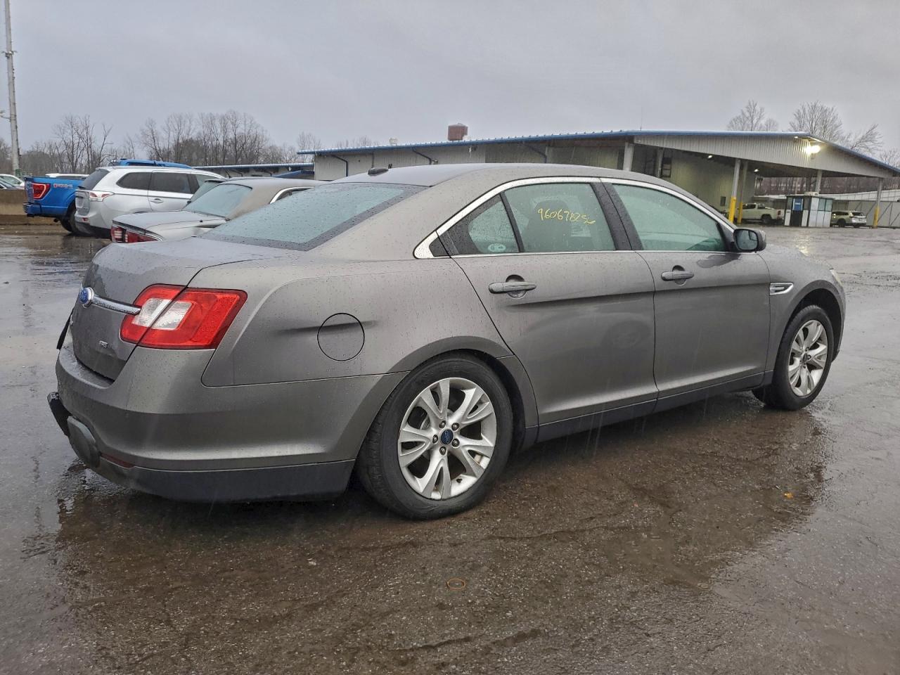 Ford Taurus Sel Image 3