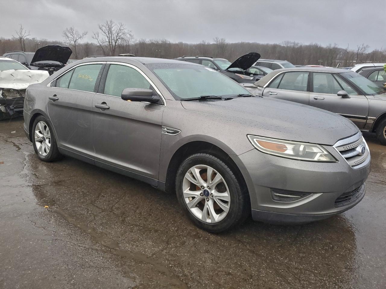 Ford Taurus Sel Image 9