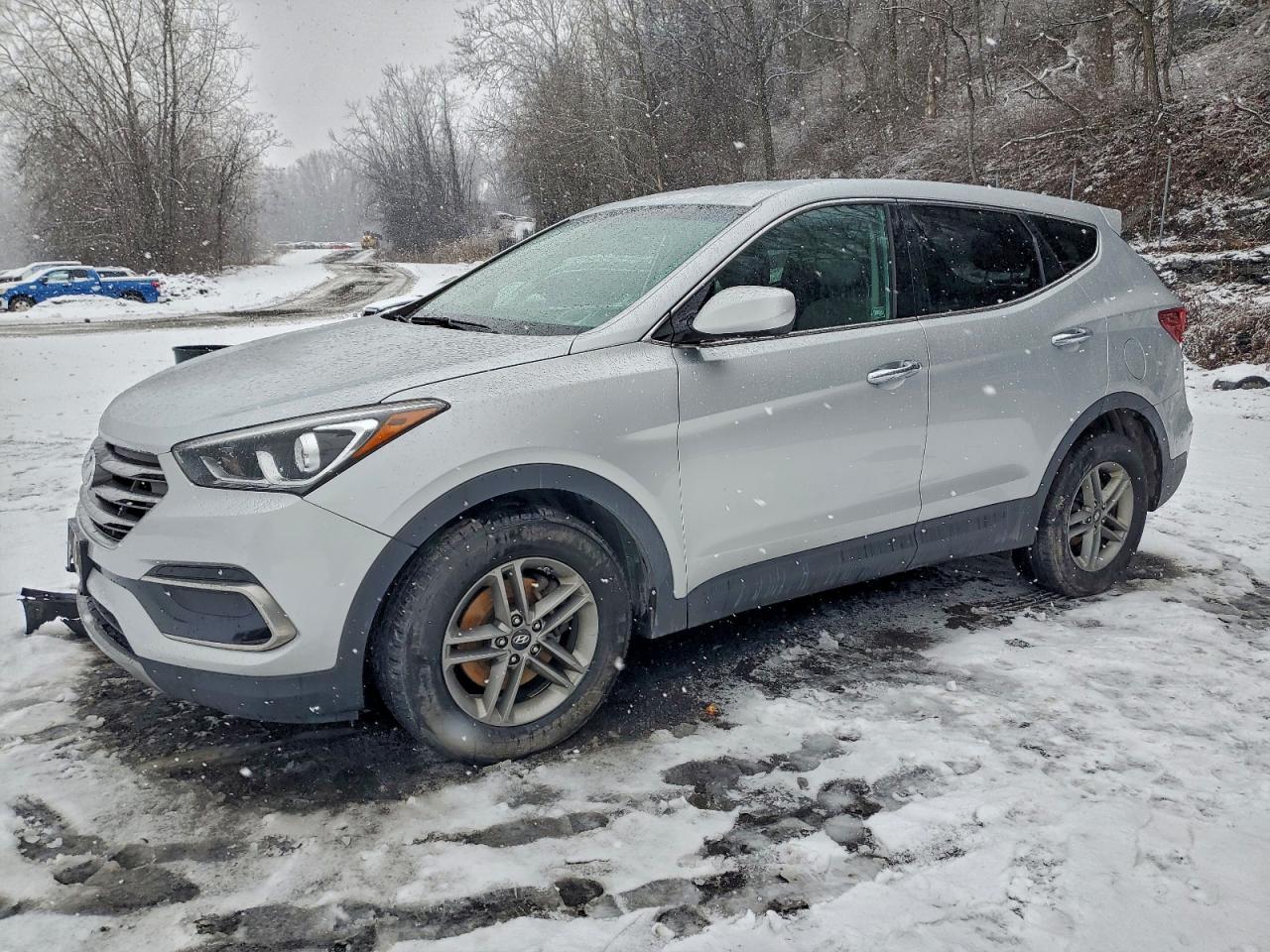 Hyundai SANTA FE Image 1
