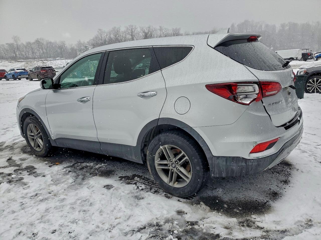 Hyundai SANTA FE Image 8