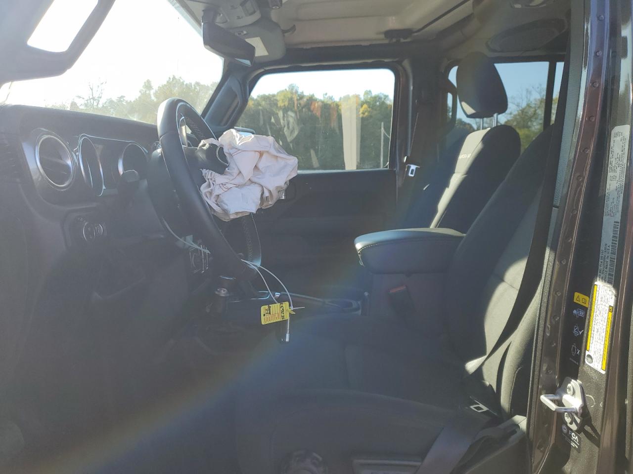 Jeep Gladiator Overland Image 9