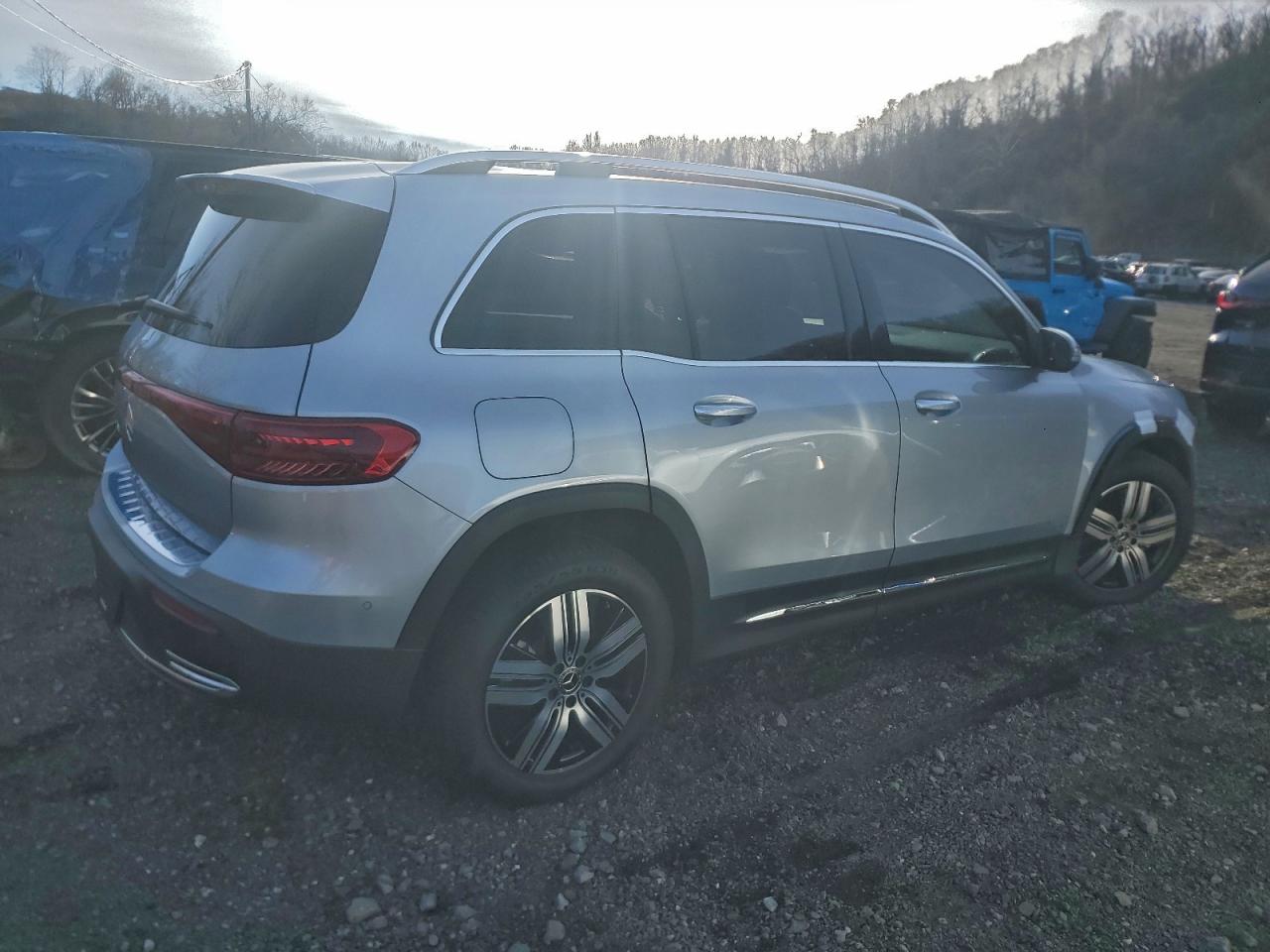 Mercedes-Benz EQB 250+ Image 3