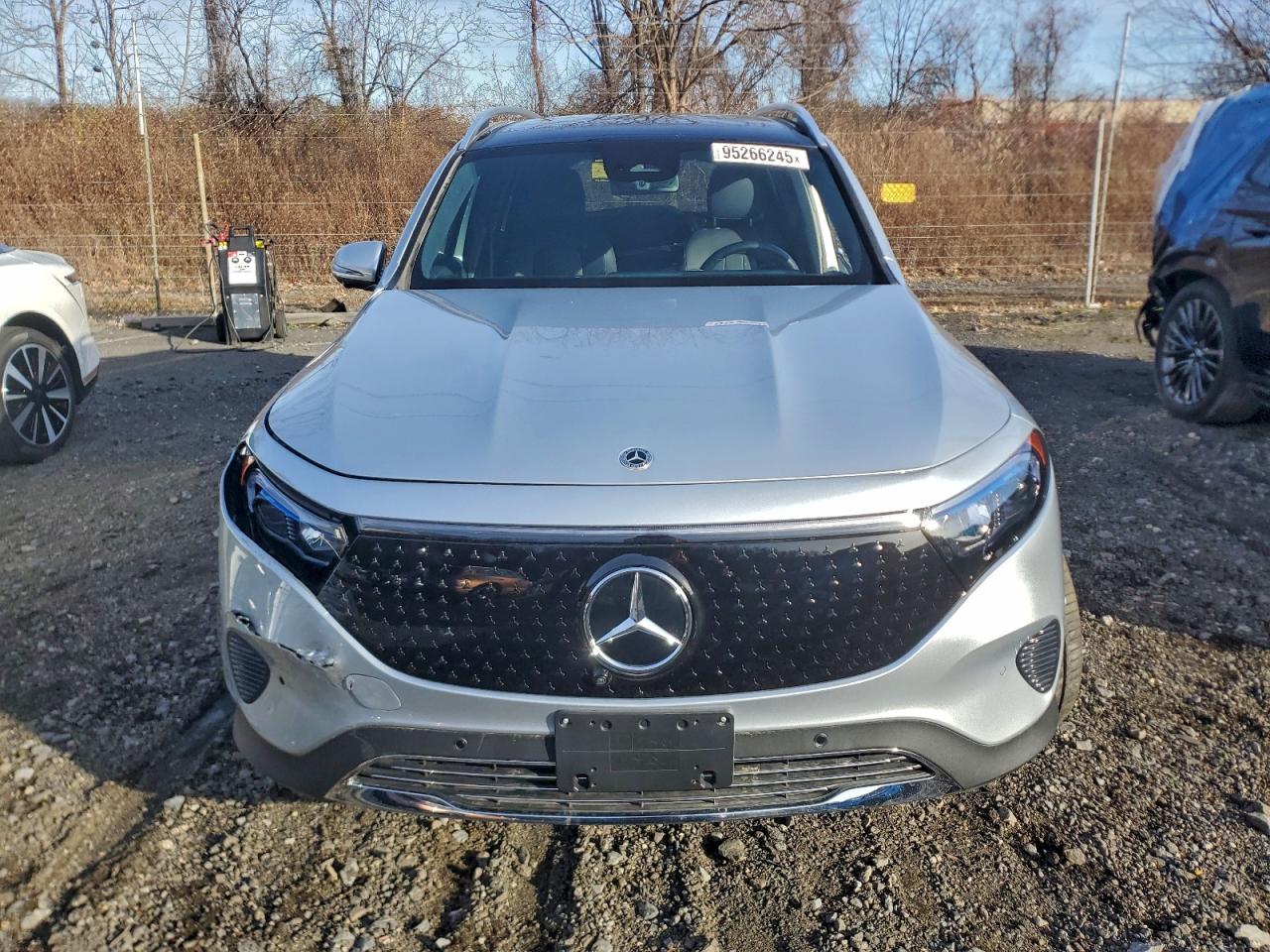 Mercedes-Benz EQB 250+ Image 4