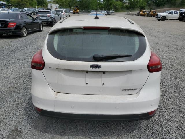 Ford Focus Titanium Image 11