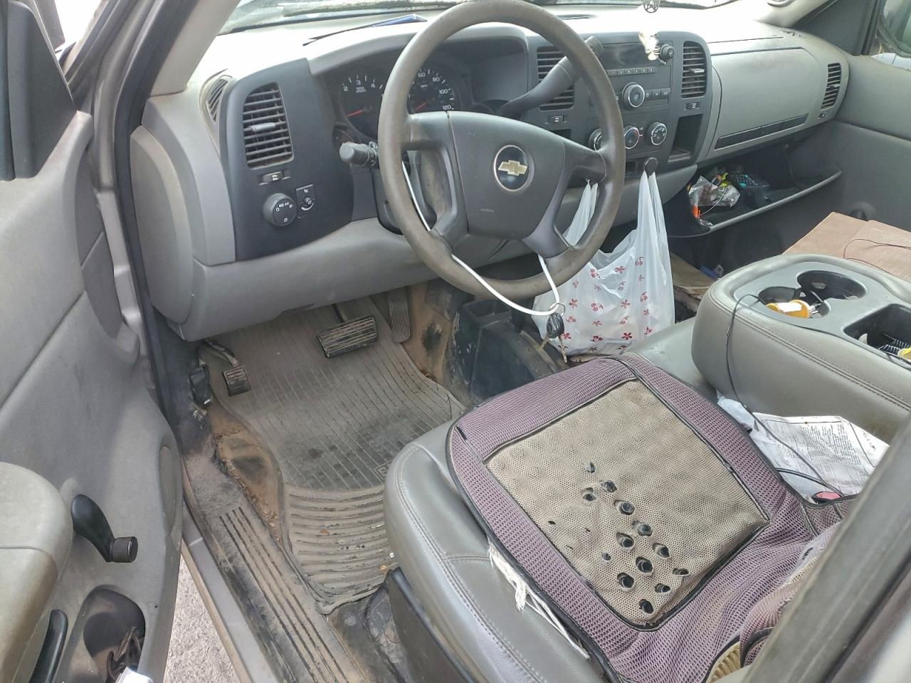 Chevrolet Silverado K1500 Image 9