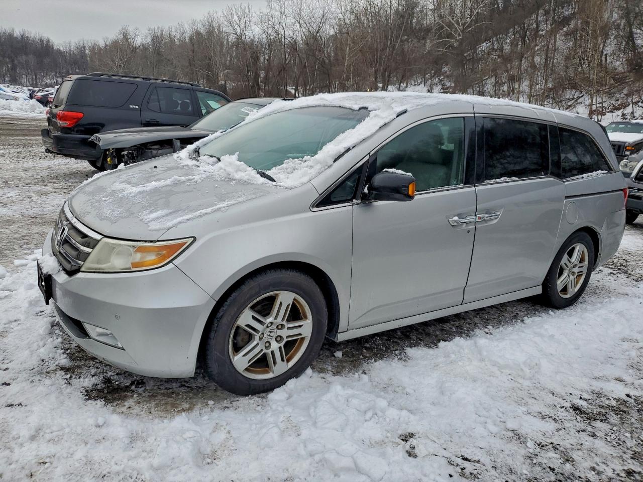 Honda Odyssey Touring Image 1