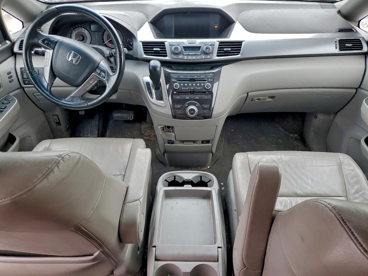 Honda Odyssey Touring Image 8