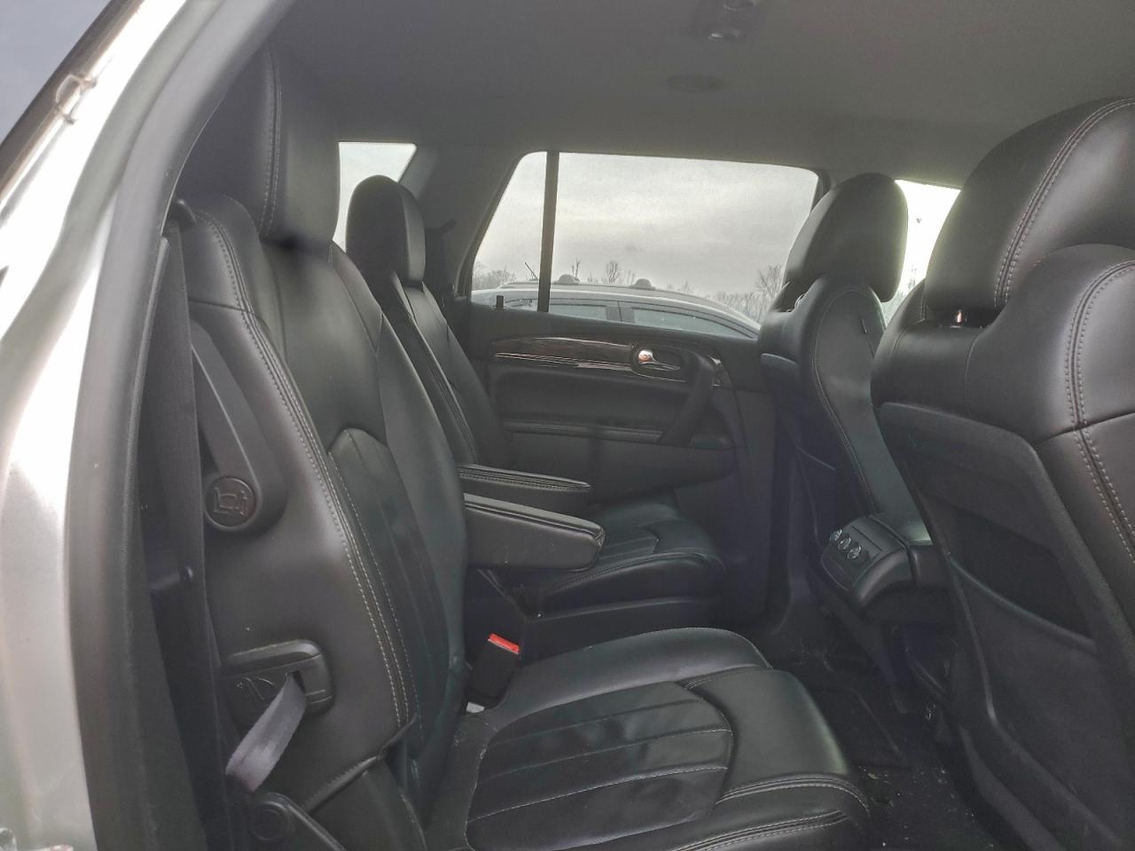 Buick Enclave Image 9