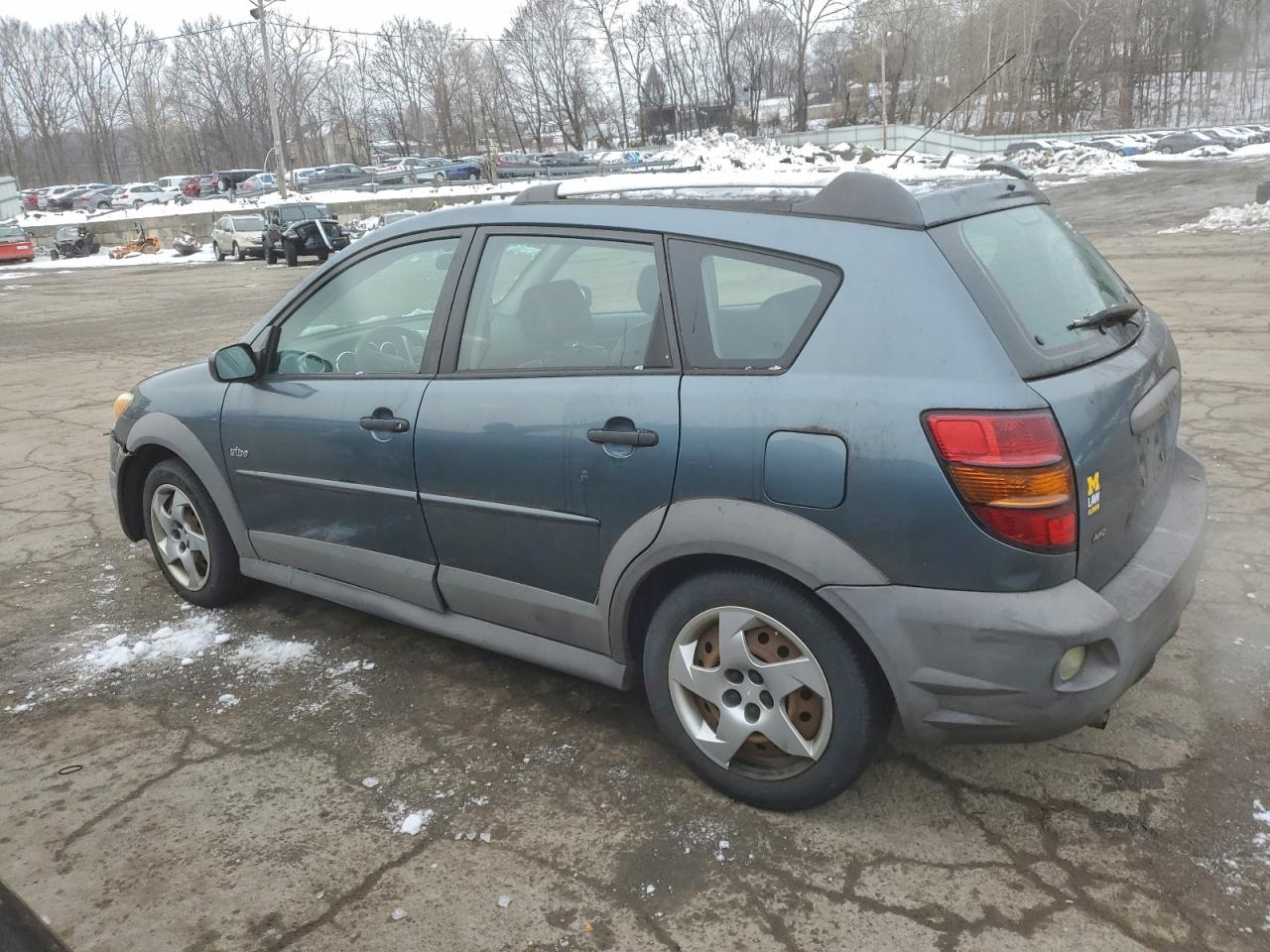 Pontiac Vibe Image 2