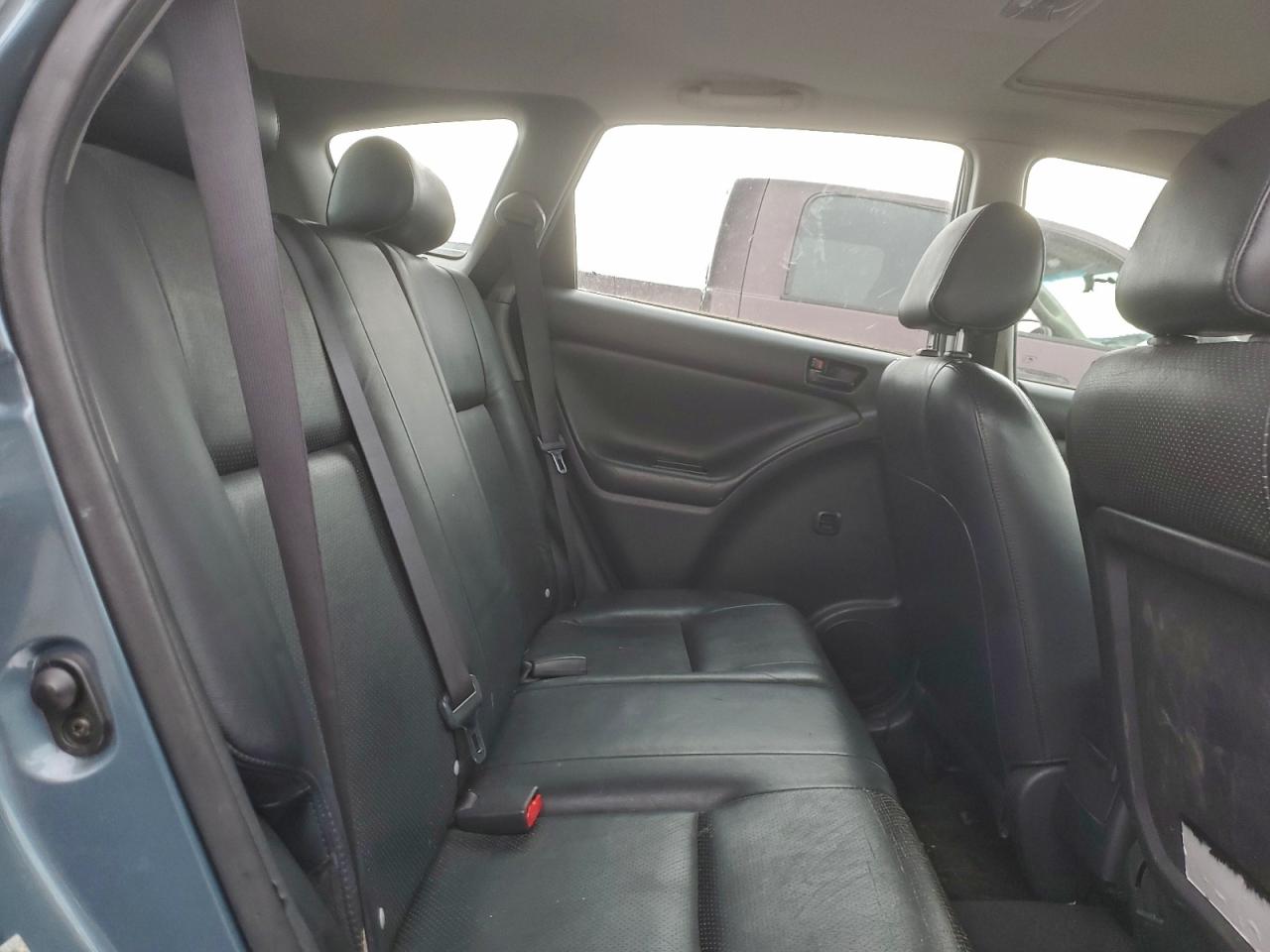 Pontiac Vibe Image 13