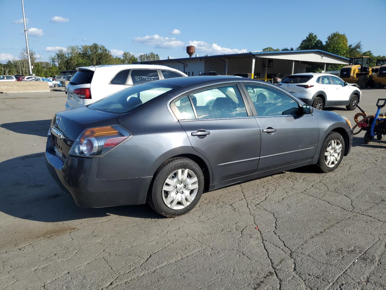 Nissan Altima Base Image 4