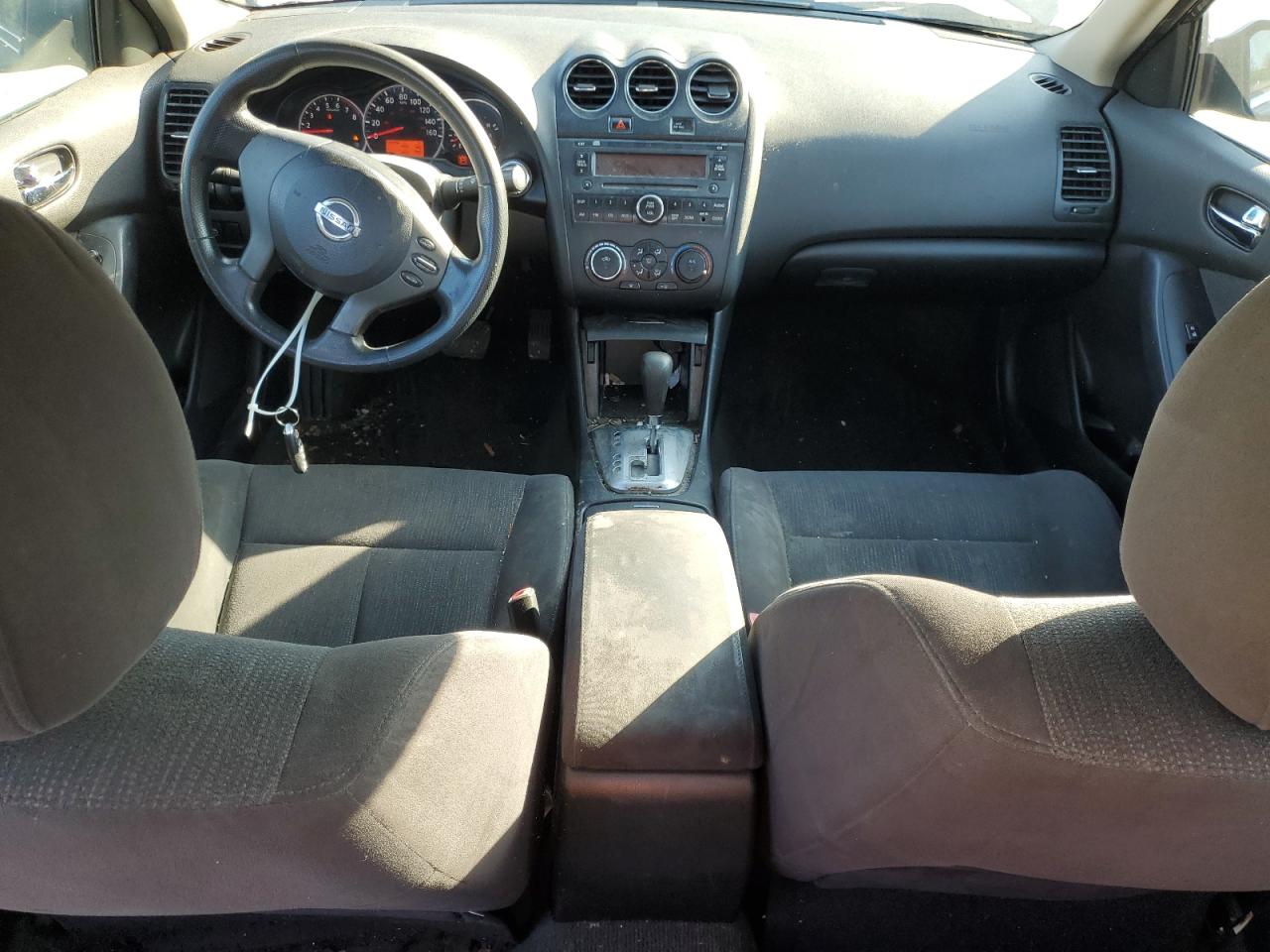 Nissan Altima Base Image 6