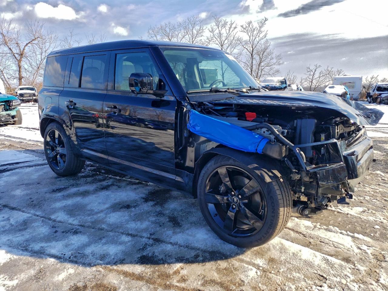 Land Rover Defender 110 Image 6