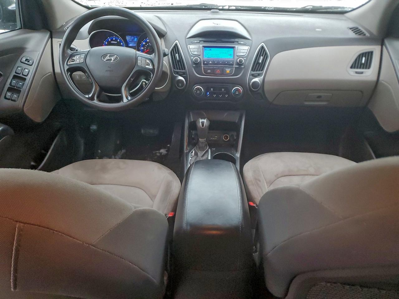 Hyundai TUCSON Gls Image 12