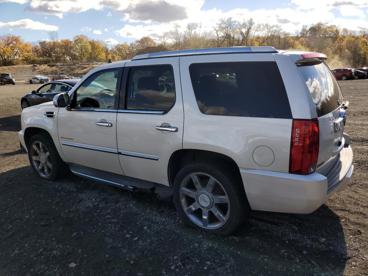 Cadillac Escalade Luxury Image 4