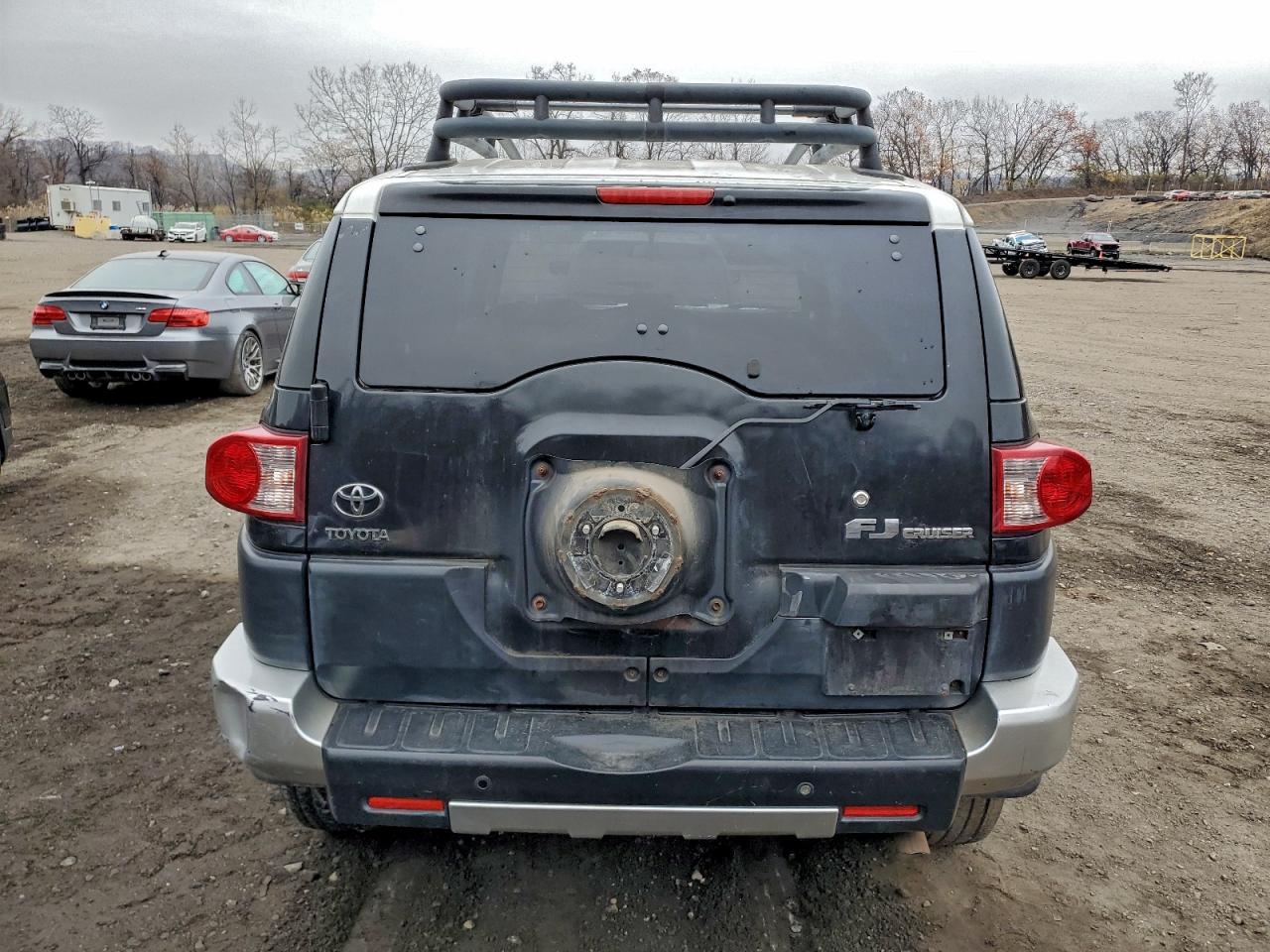 Toyota FJ Cruiser Image 9