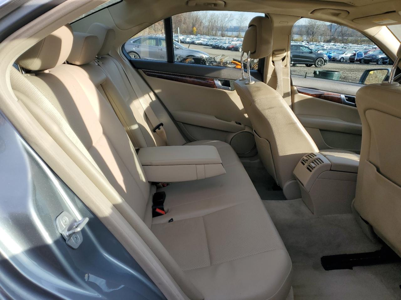 Mercedes-Benz C-Class 300 4matic Image 12