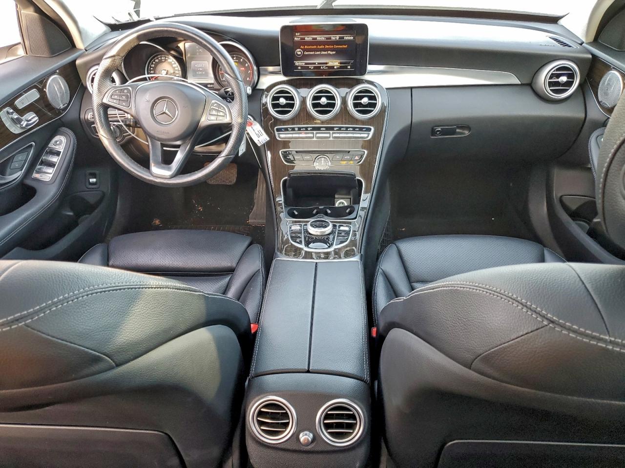 Mercedes-Benz C-Class 300 4matic Image 10