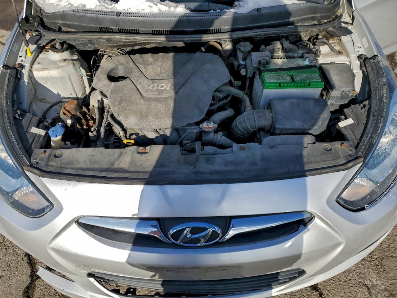 Hyundai ACCENT Gls Image 12