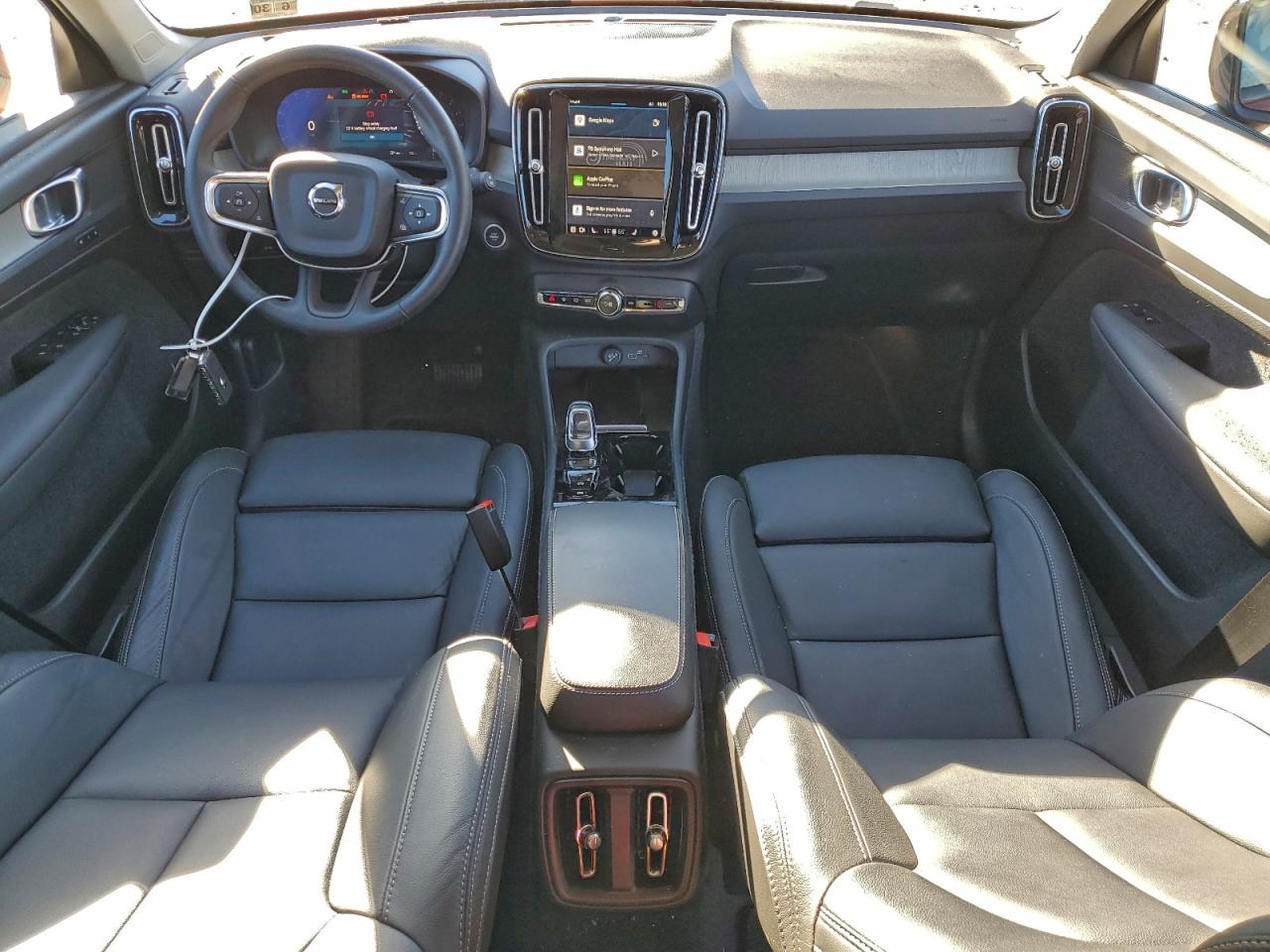 Volvo Xc40 Plus Plus Image 3