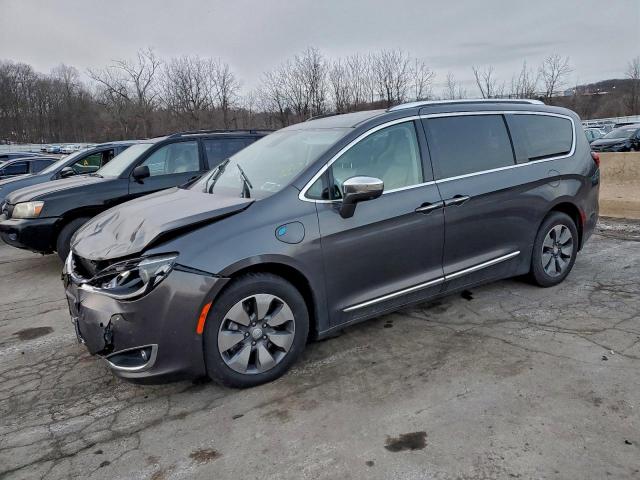  Salvage Chrysler Pacifica