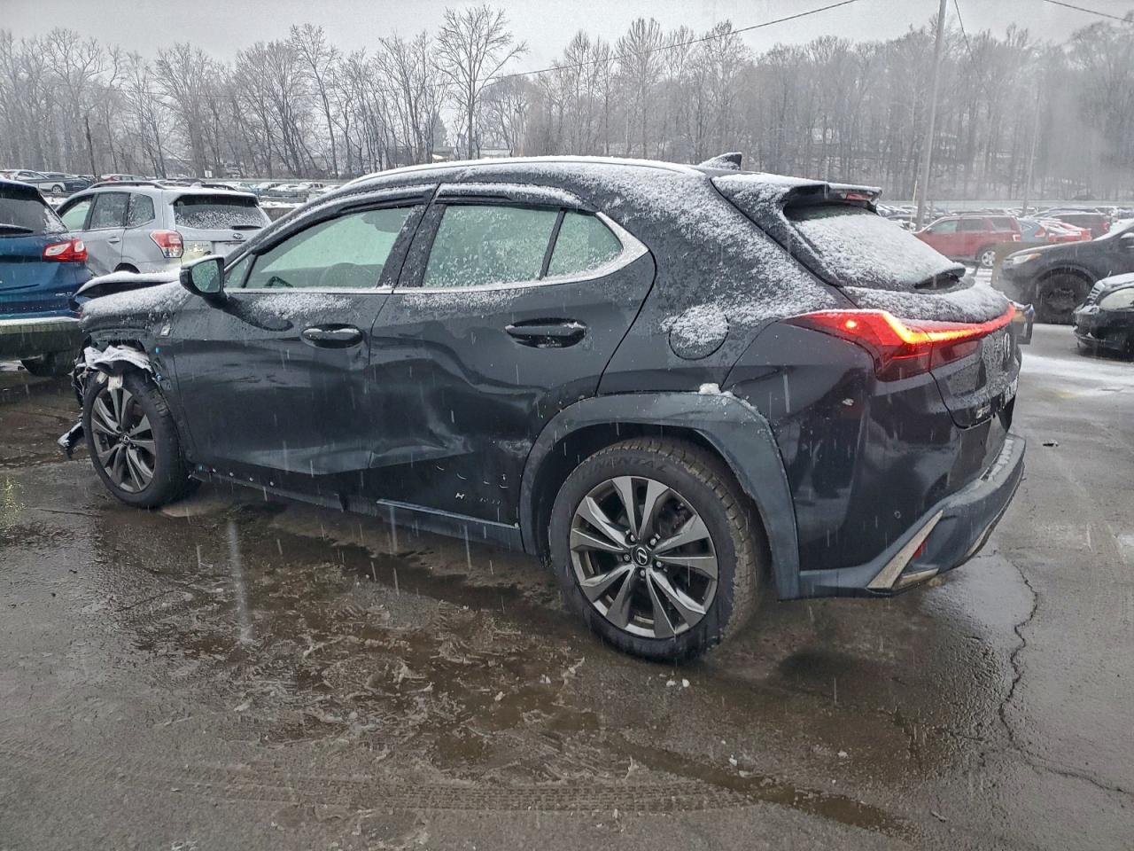 Lexus Ux 250h Image 12